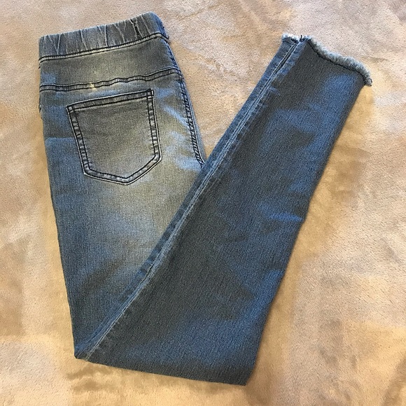 DARK BLUE JEANS WITH TASSLE ~ BRAND NEW NEVER WORN - Picture 1 of 3